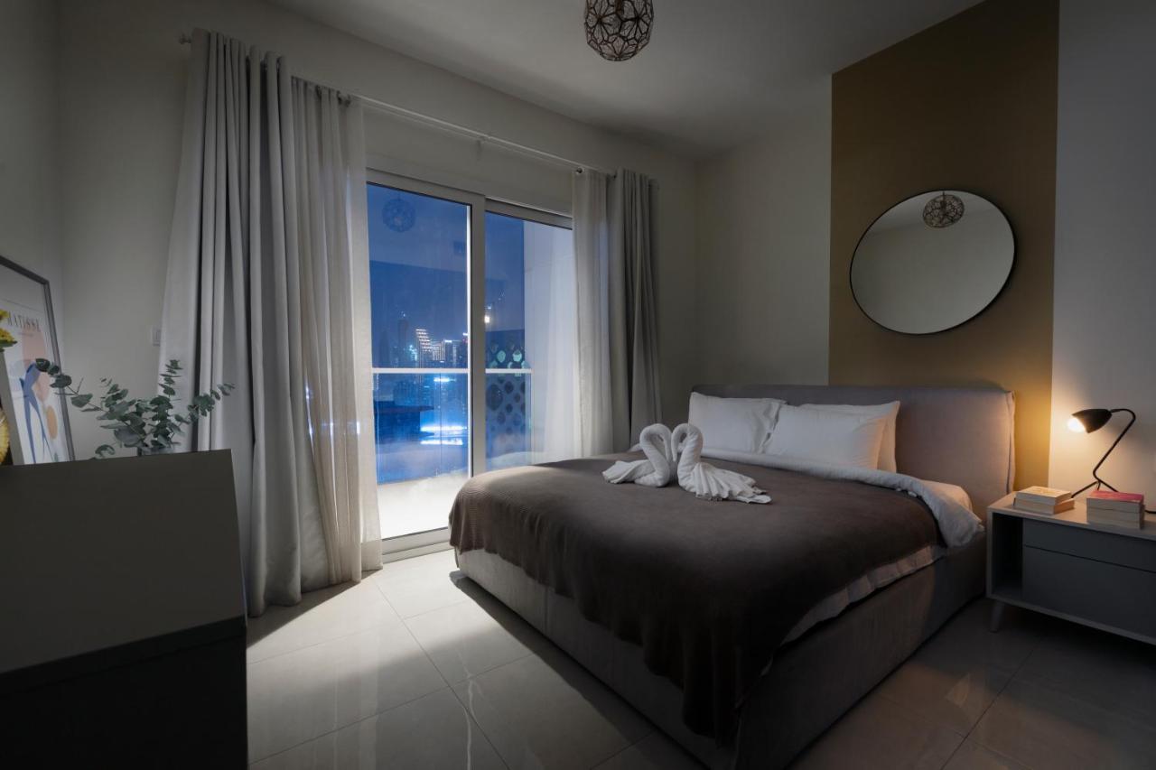 Appartamento Unlock Metropolis Business Bay Dubai Esterno foto