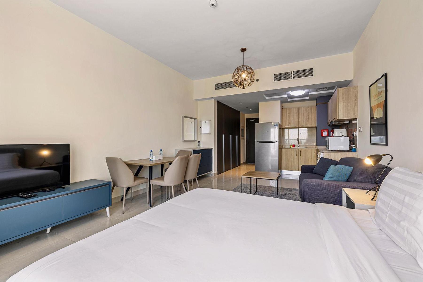 Appartamento Unlock Metropolis Business Bay Dubai Esterno foto
