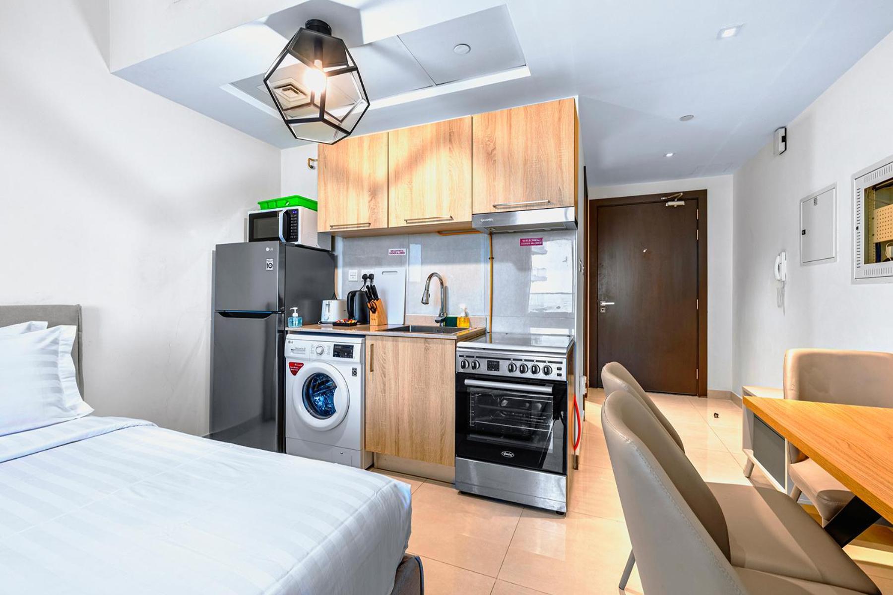 Appartamento Unlock Metropolis Business Bay Dubai Esterno foto